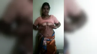 Horny South Indian Aunty Exposing Her Pussy And Tits At Home