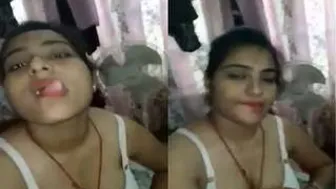Busty GF Flashing Her Massive Tits In Amateur Clip