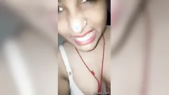 Busty GF Flashing Her Massive Tits In Amateur Clip