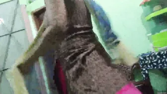 Bangladeshi Lovers Getting Intimate With Handjob At Home