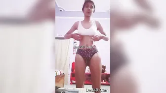 Horny GF Exposing Her Boobs And Tight Pussy On Camera