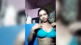 Married Bhabhi Recording Her Naked Body Selfie For Her Lover