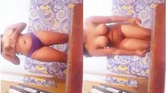 Hot GF Flashing Her Boobs And Wet Pussy For Camera