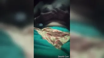 Desi Call Girl Exposing Tits And Fingering Pussy For Client