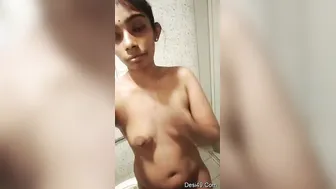 Malaysian Tamil Babe Filming Her Nude Body For Her Boyfriend