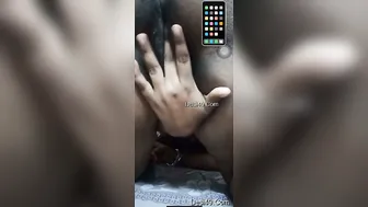 Horny Indian GF Showing Her Wet Pussy On Video Call