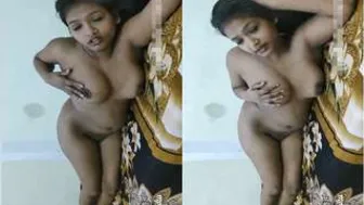 Desi Slut Sarika Fingering Her Shaved Pussy Live On Webcam
