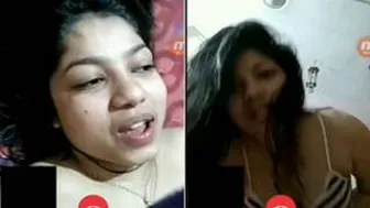 Married Bhabhi Flashing Her Wet Pussy On Naughty Video Call