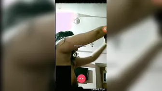 Married Bhabhi Flashing Her Wet Pussy On Naughty Video Call