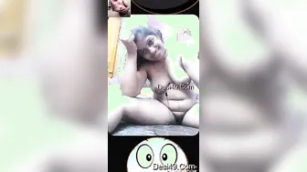 Married Bhabhi Getting Naked On Video Call Showing Every Inch