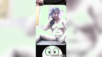 Married Bhabhi Getting Naked On Video Call Showing Every Inch