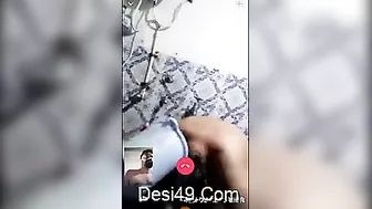 Desi Babe Bathing Naked On Video Call Showing Everything To Him