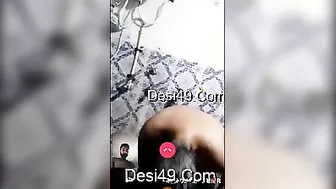 Desi Babe Bathing Naked On Video Call Showing Everything To Him