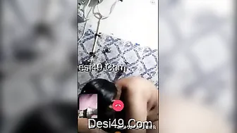 Desi Babe Bathing Naked On Video Call Showing Everything To Him