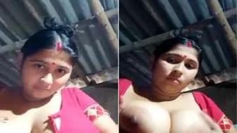 Married Bhabhi Exposing Her Big Tits And Pussy On Camera For You