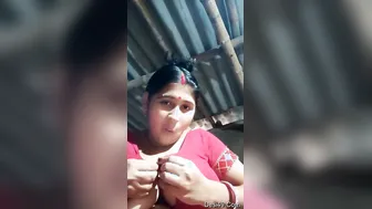 Married Bhabhi Exposing Her Big Tits And Pussy On Camera For You