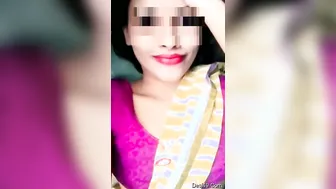 Sexy Desi Girl Showing Off Her Bare Tits On Private Camera