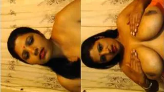 Horny Bhabhi Exposing Her Big Tits During Live Cam Session
