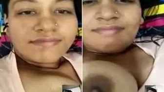 Desi Married Woman Showing Off Her Tits During Video Call