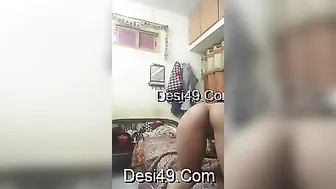 Hot Desi Babe Dancing Completely Nude Showing Everything Off