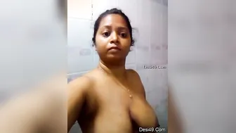 Sexy Bhabhi Recording Her Naked Body Teasing Her Secret Lover