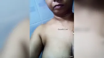 Sexy Bhabhi Recording Her Naked Body Teasing Her Secret Lover