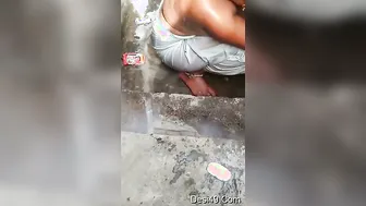 Bhabhi Washing Her Curvy Body Outdoors Soaking Wet And Nude Today