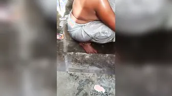 Bhabhi Washing Her Curvy Body Outdoors Soaking Wet And Nude Today