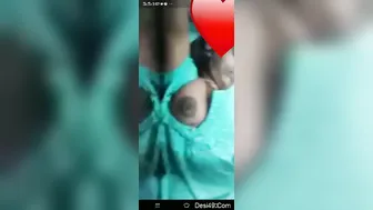 Tamil Aunty Pulling Out Her Huge Boobs During Late Night Video Call