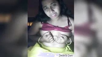 Horny Bhabhi Exposing Her Tits And Hairy Pussy For Her Boyfriend