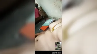 Married Woman Stripping Naked And Fingering On Video Call Solo