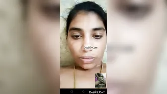 Married Woman Stripping Naked And Fingering On Video Call Solo