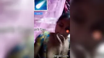 Married Woman Exposing Her Tits During Private Video Call Time