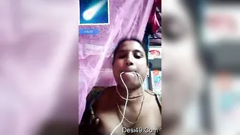 Married Woman Exposing Her Tits During Private Video Call Time