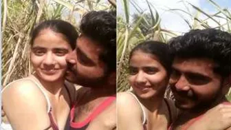 Boyfriend Sucking And Playing With His GFs Soft Boobs