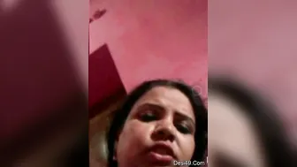Married Slut Cheating And Showing Her Tits To Lover On Videocall