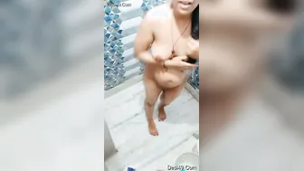 Thick Indian Bhabhi Getting Wet And Soapy In The Shower