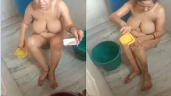 Desi Aunty Caught Bathing On Camera By Her Naughty Husband