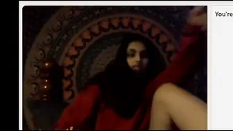 Amateur Cam Slut Showing Her Natural Boobs On Live Stream