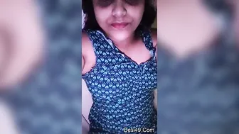 Desi Babe Flashing Pussy And Tits On Private Video Chat Show