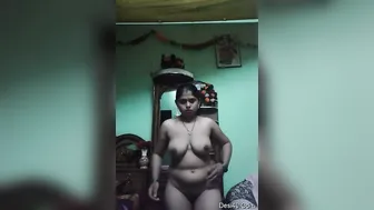 Wife Stripping Completely Naked Recording Selfie For Her Hubby