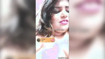 Sexy Babe Performing Private Nude Show Playing With Her Pussy