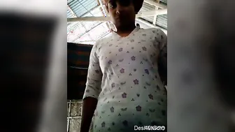 Cute GF Taking Naked Selfies Showing Off Her Hot Body