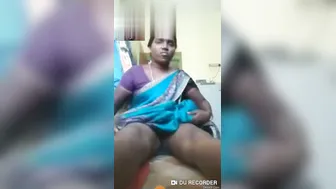 Tamil Married Woman Spreading Her Pussy On Secret Video Call