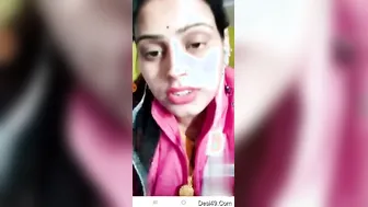 Naughty Bhabhi Flashing Her Pussy For Lover During Video Call