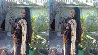 Young Desi Babe Showing Her Perky Boobs To Excite Boyfriend