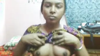 Young Desi Babe Showing Her Perky Boobs To Excite Boyfriend