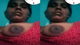 Mature Desi Aunty Teasing On Video Call Showing Her Big Tits
