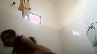 Sexy Babe Bathing Naked And Fingering Herself In Bathroom