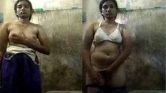 Cute GF Showing Off Her Tight Body On Camera For Me